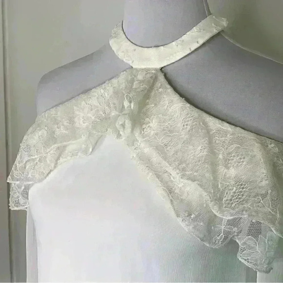 Alice + Olivia revolve cold shoulder Laticia Ruffle Top in Off White Sz XS - Picture 9 of 11